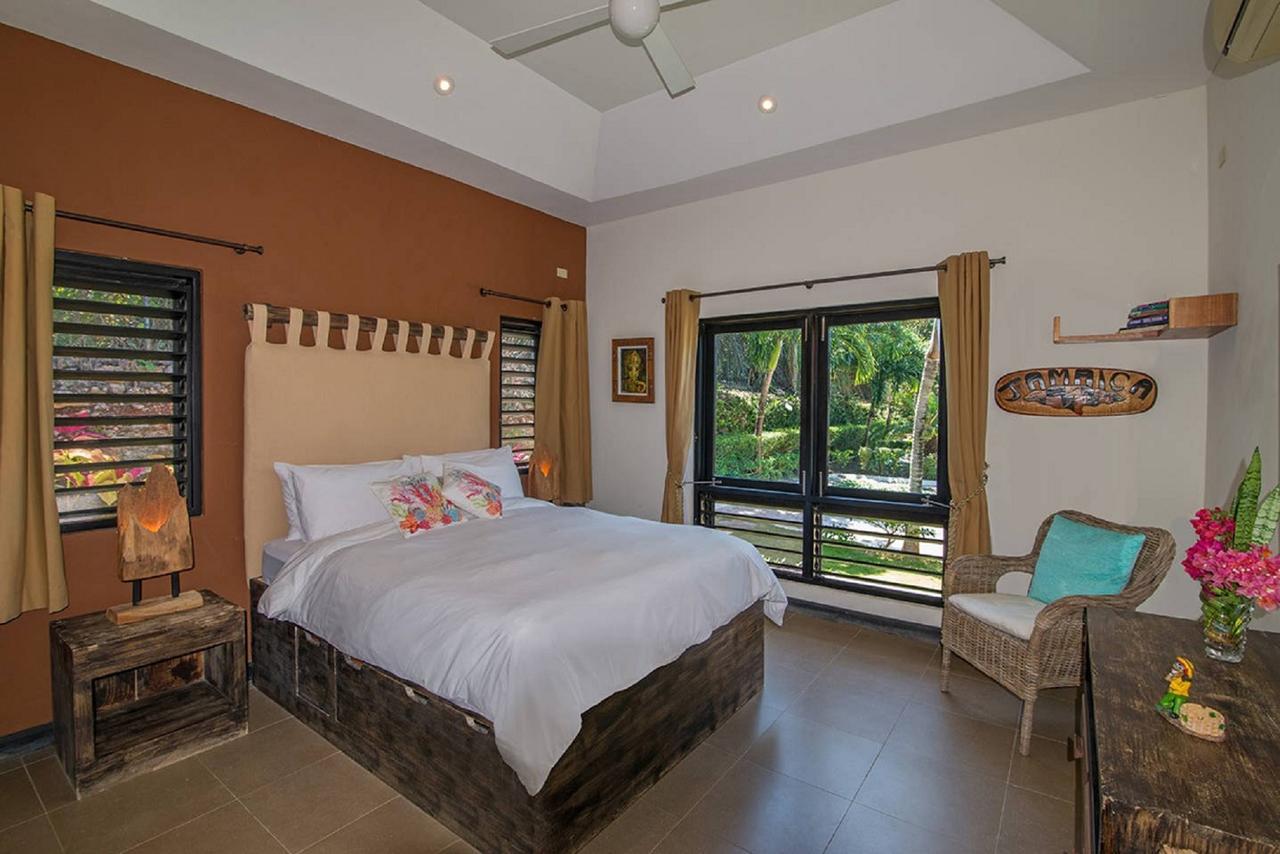 Luxury Villa Sleeps 6, Beach Access, 몬테고 베이 외부 사진